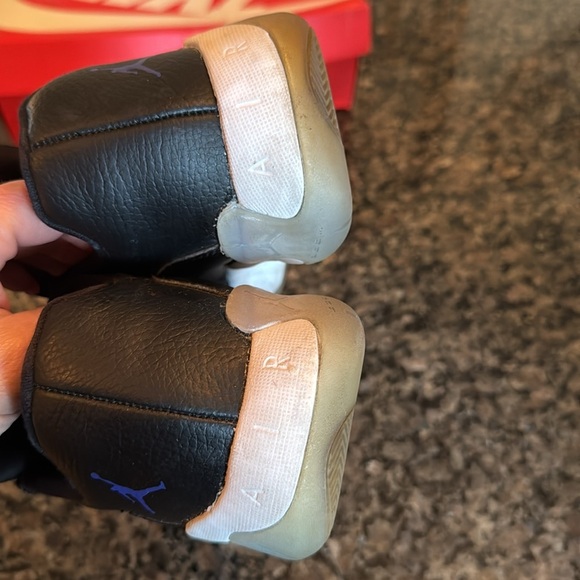 Jordan Kids Black and Blue Athletic Shoes 7Y - Picture 9 of 15